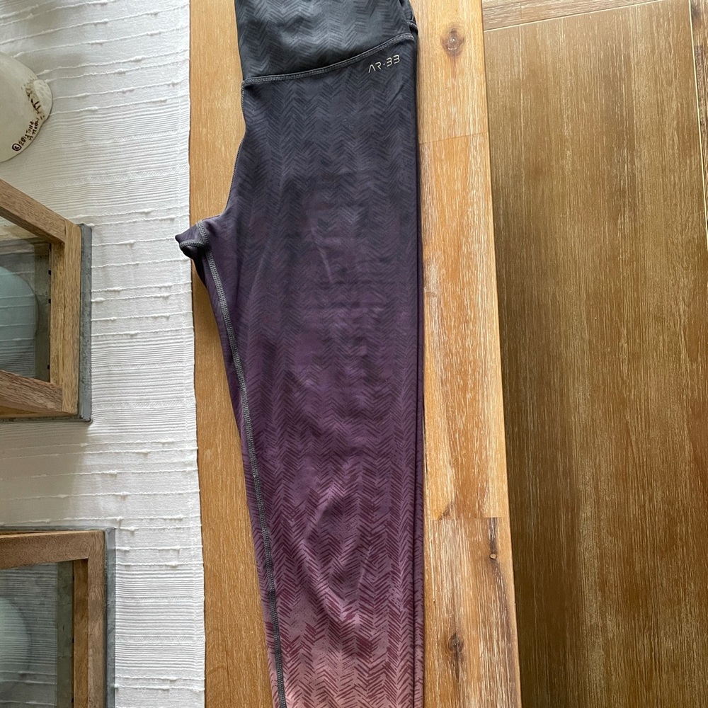 Women’s AR-33 Workout Leggings